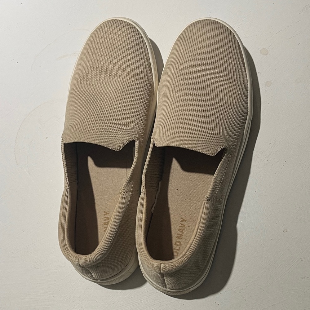 Old Navy Women’s Beige Slip-On Loafers